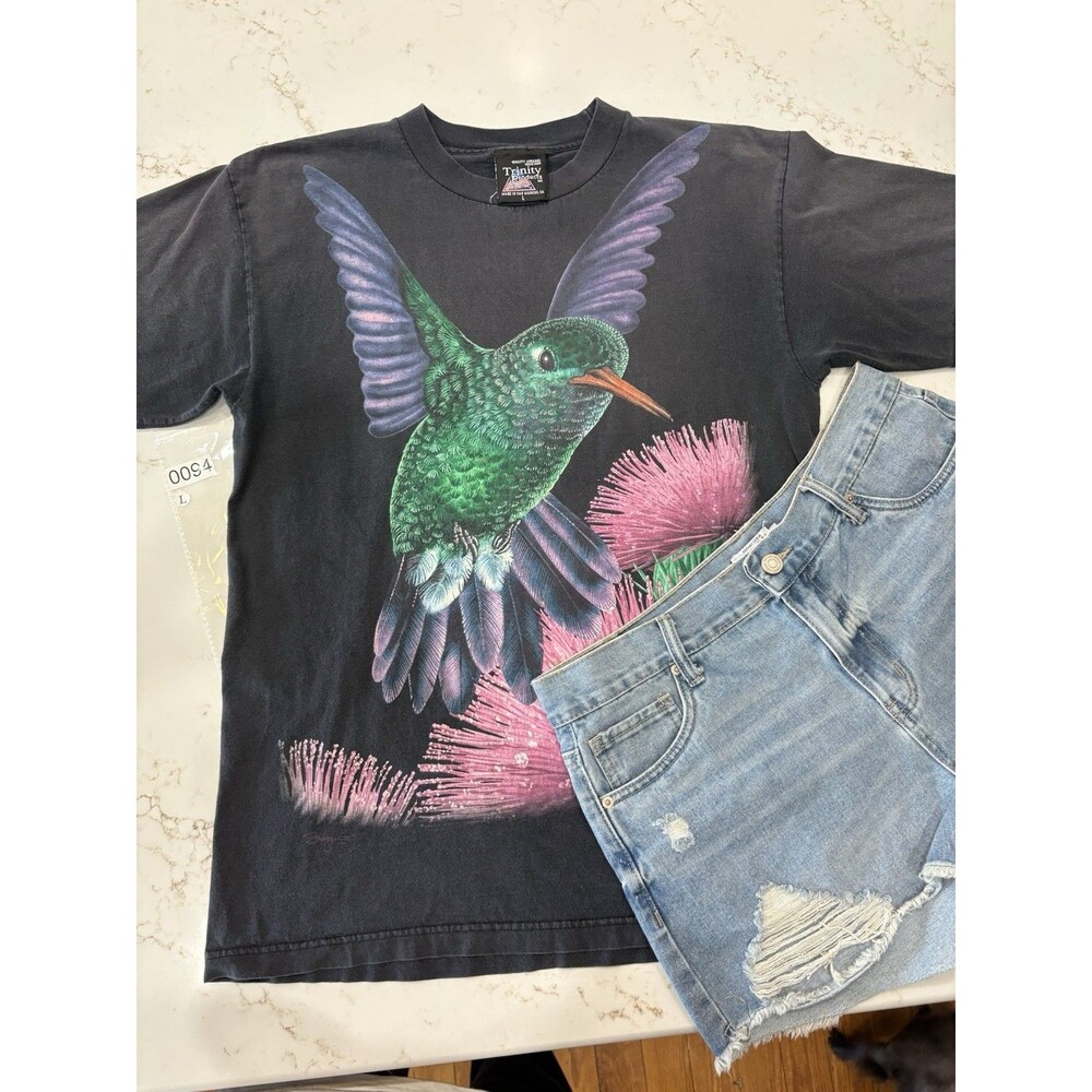 1997 Bobby Gs Big Print Humming Bird Shirt Size Large